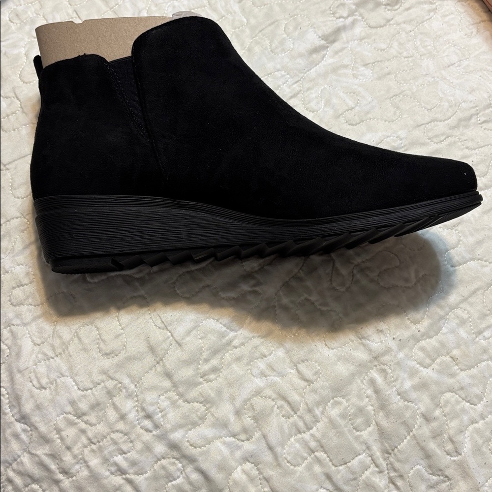 Easy Spirit Black Suede YENA Casual Wedge Ankle Booties with Side Zip - Picture 4 of 4